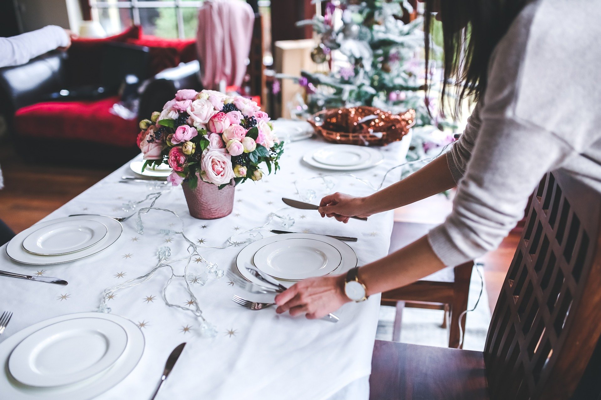 Repas lourd et copieux, alcool ect...retrouvez nos 5 astuces detox après les fêtes pour nettoyer votre organisme et réequilibrer votre digestion.