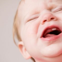Zahnen bei Säuglingen? Haben Sie den Reflex der Homöopathie!
