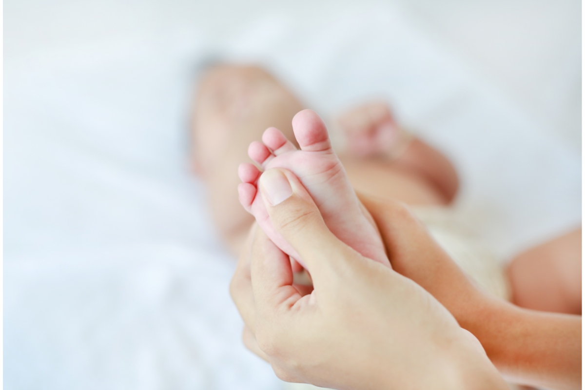The different ways of practicing massage to take care of infants