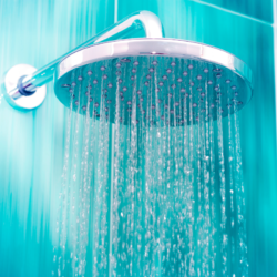 Comment pratiquer la pleine conscience sous la douche