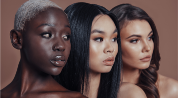 Puistjes, uitgelopen make-up, glimmende huid: Serozinc spray van La Roche-Posay.