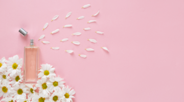 Hidrosol de manzanilla ecológica en spray: Aclara el cabello, calma la piel sensible y ¡mucho más!