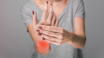 Comment soigner l'arthrose de la main avec du CBD ?